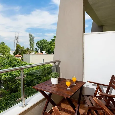 Hotel Aethria 3*